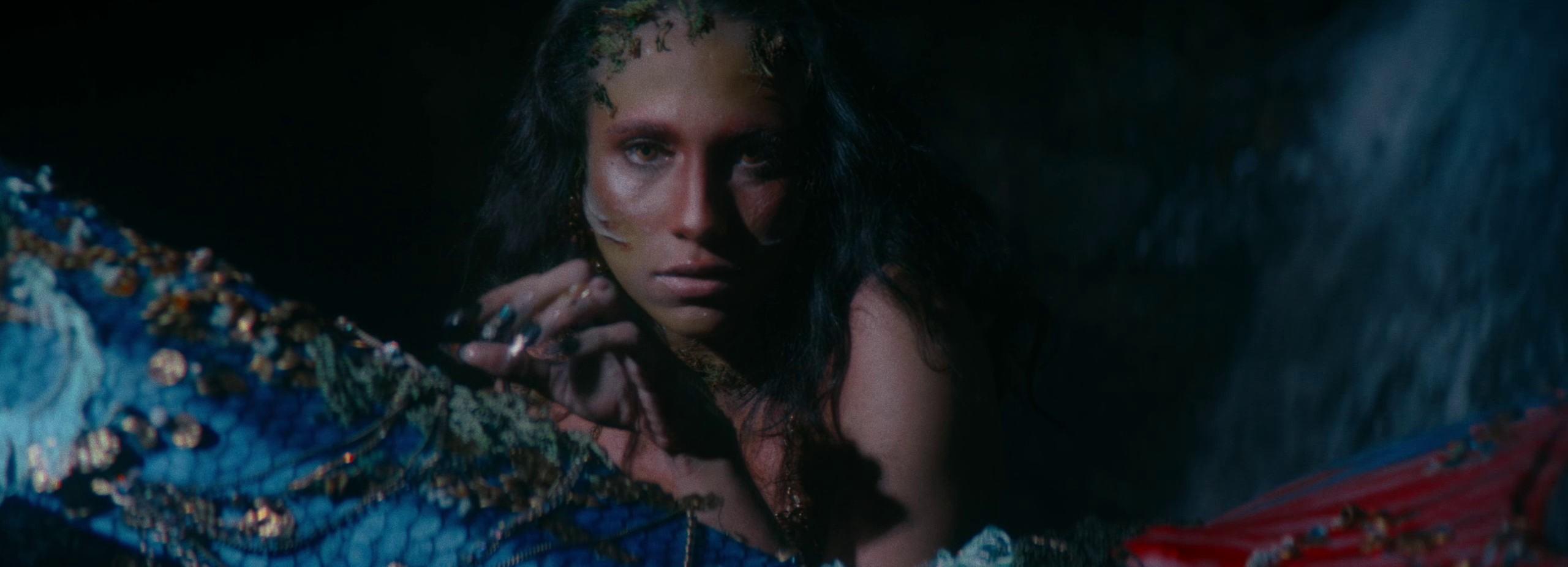 Alice Marcone — "Pistoleira"