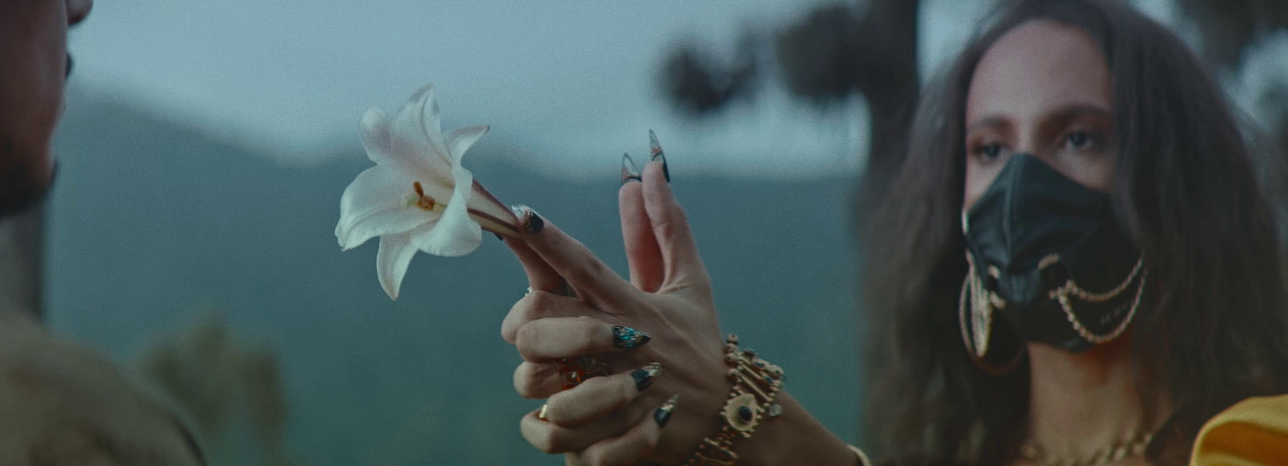 Alice Marcone — "Pistoleira" — 13